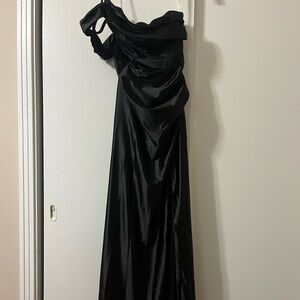 Signature Black Asymmetrical Ruched One Shoulder Gown